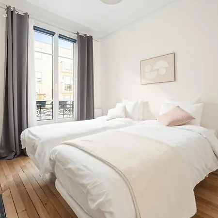 Square Danton Two Bedrooms 5 People Apartment Levallois-Perret