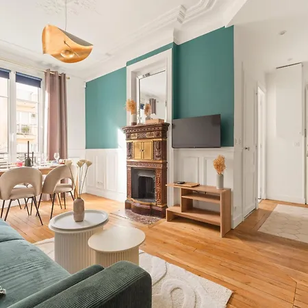 Apartment Square Danton Two Bedrooms 5 People Levallois-Perret